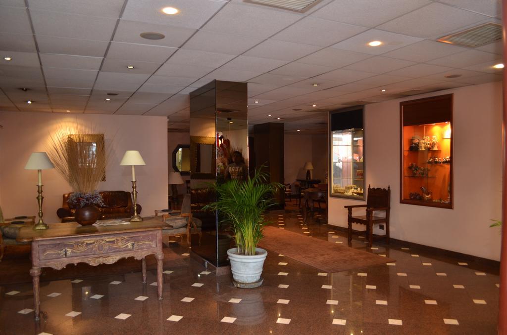 Hotel Maria Angola Ліма Екстер'єр фото